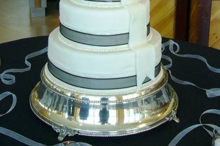 Cake Dame - Wedding Cake - Syracuse, UT - WeddingWire