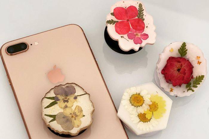 Floral phone grips