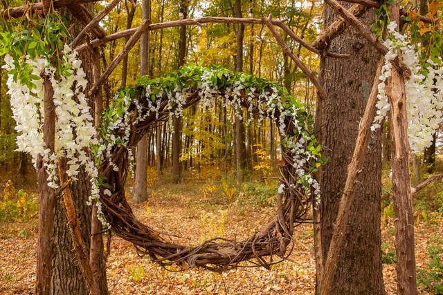 Circle arbor under the oaks