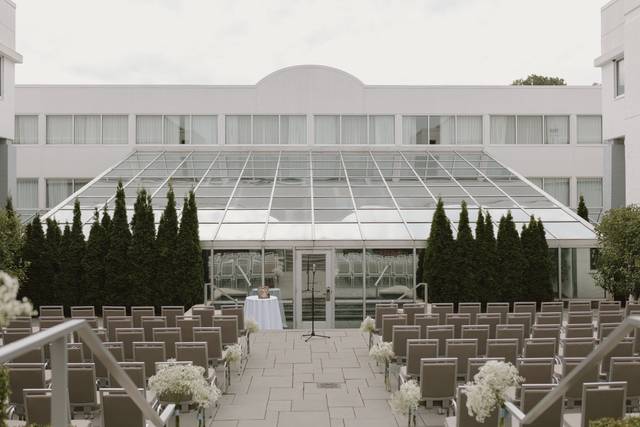 The Kingsley Bloomfield Hills - a DoubleTree by Hilton