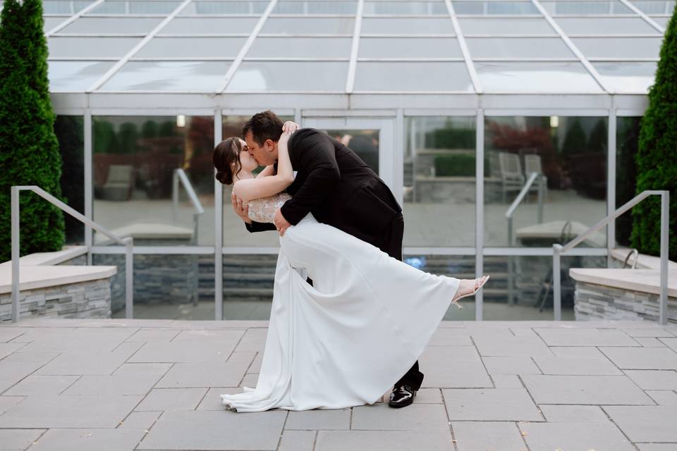 Courtyard - Bride & Groom