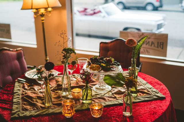 Table setting in Pecatonica Ro