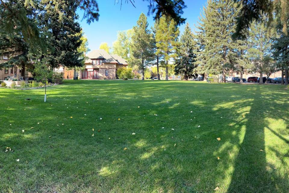Panorama of East Lawn