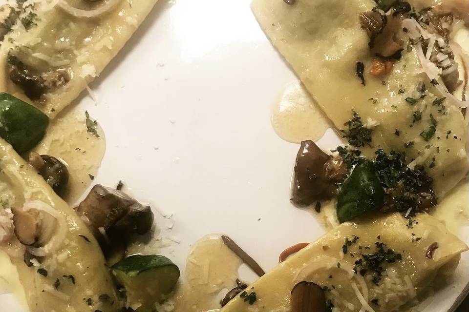 Black truffle and mush agnolotti