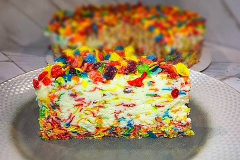 Fruity pebbles cheesecake