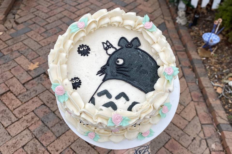 Totoro Cutting Cake