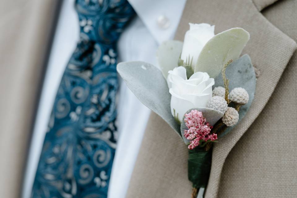 Groom's boutonniere