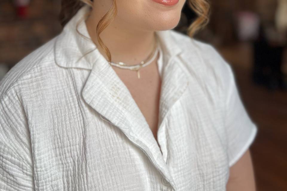 Glowy Bridal Look
