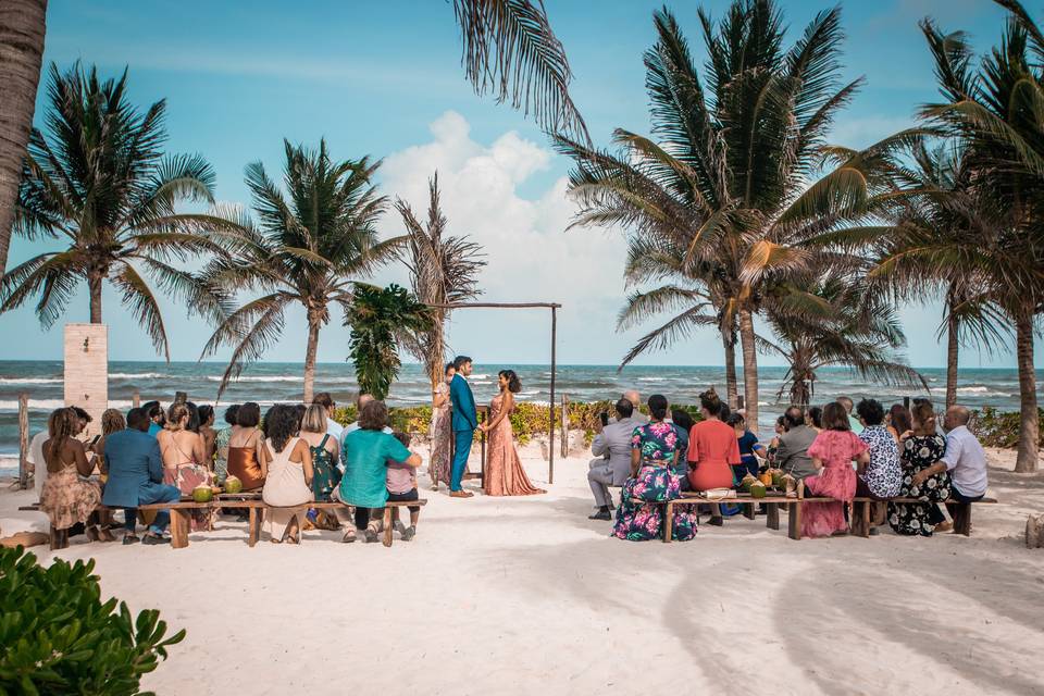 Mía Restaurante & Beach Club