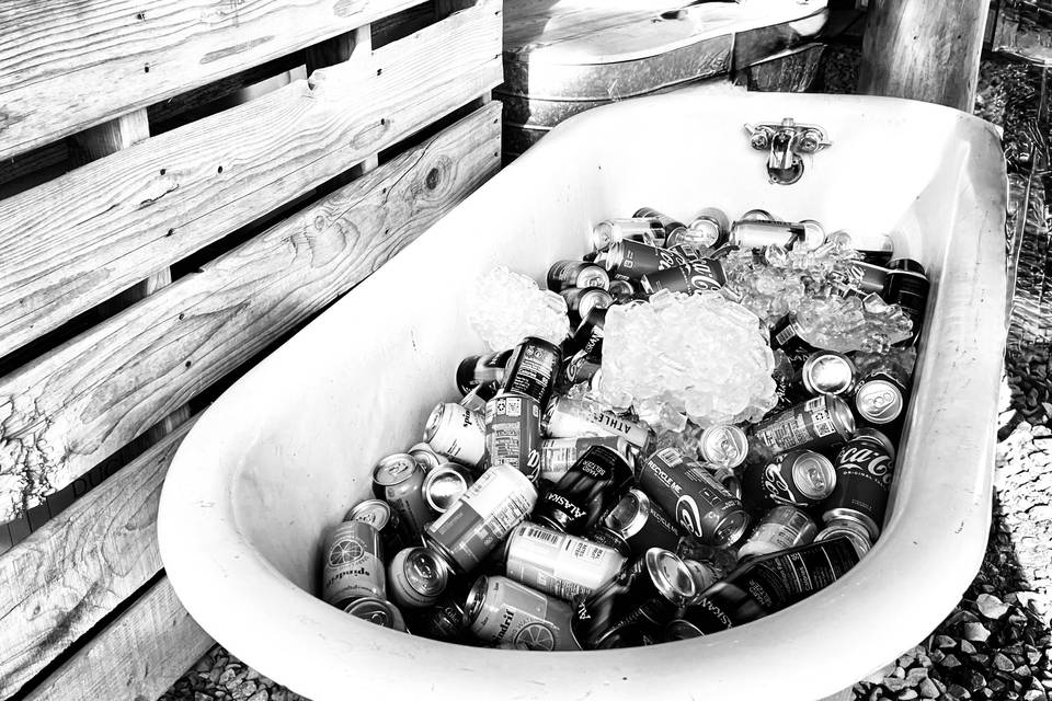 Antique Bathtub Ice Cooler