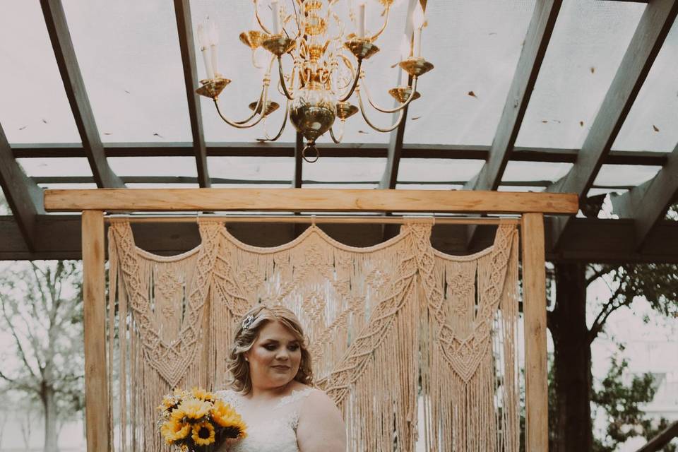 Gorgeous boho bride