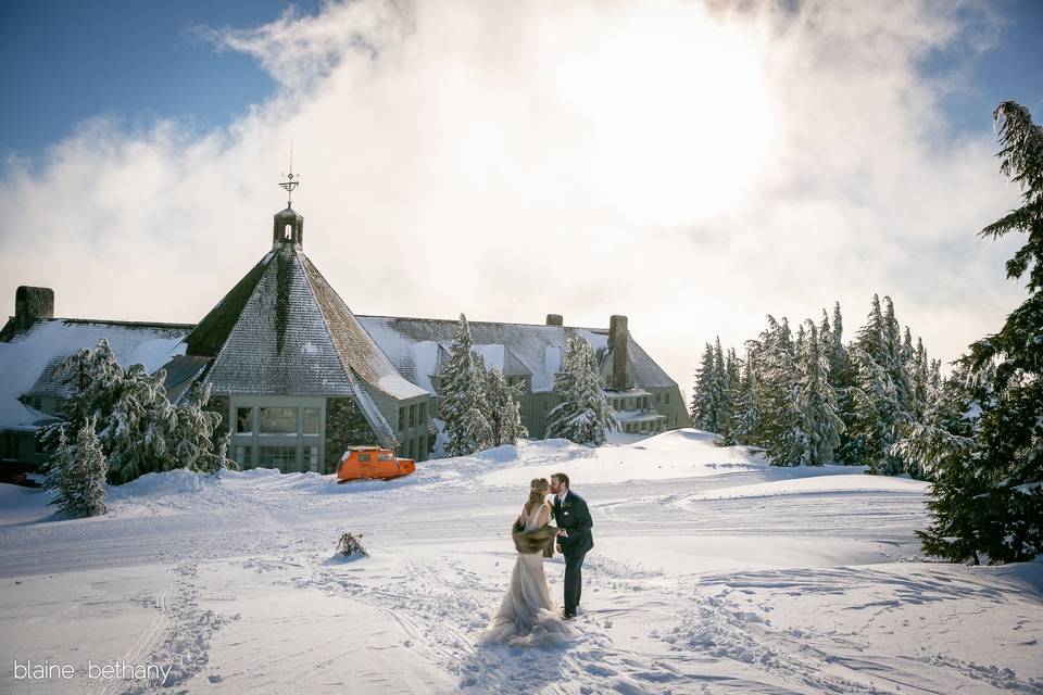Timberline Lodge winter weddin
