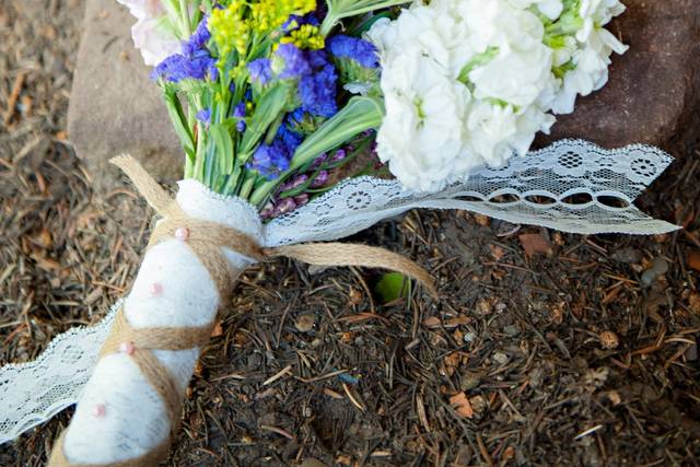 Colorful boutonniere