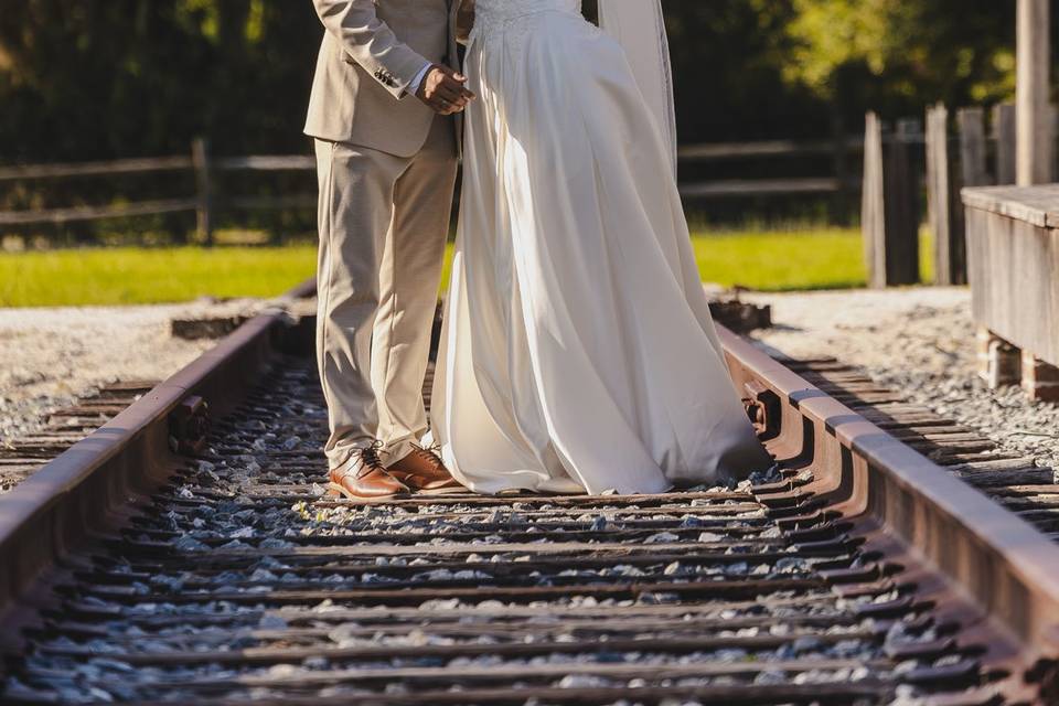 Kissing on the tracks