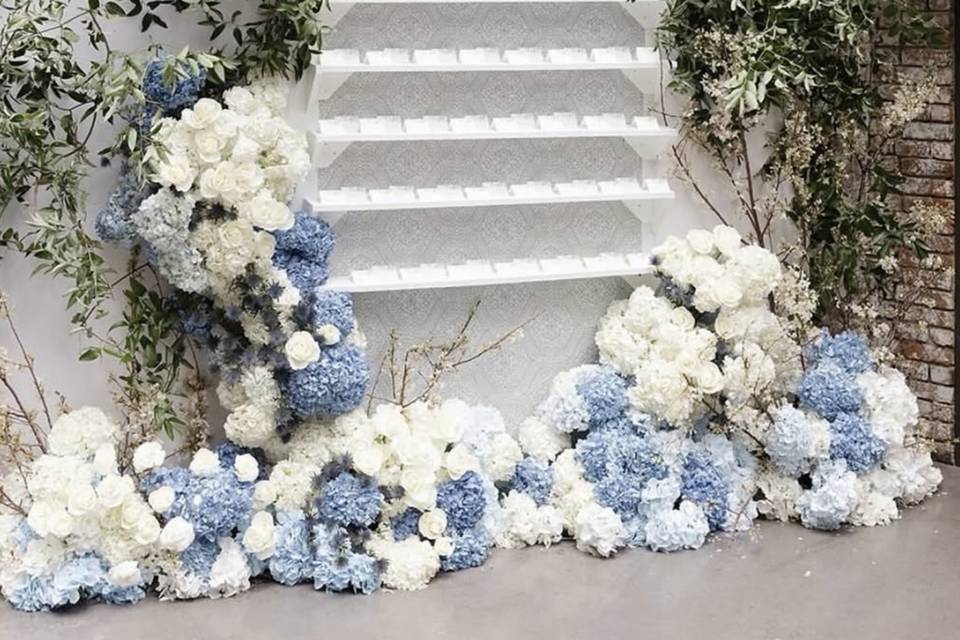 Escort Wall
