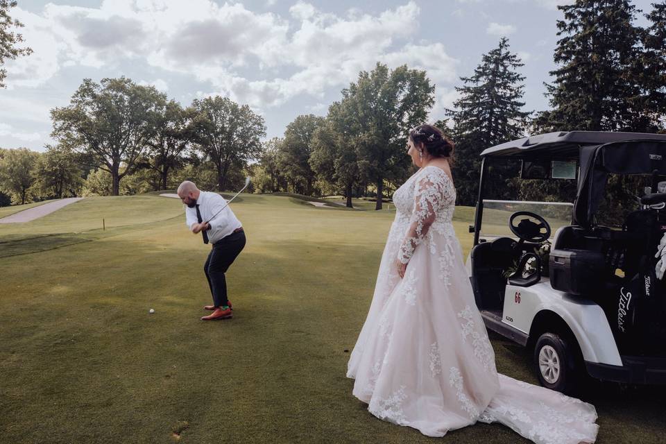 Grooms that Golf