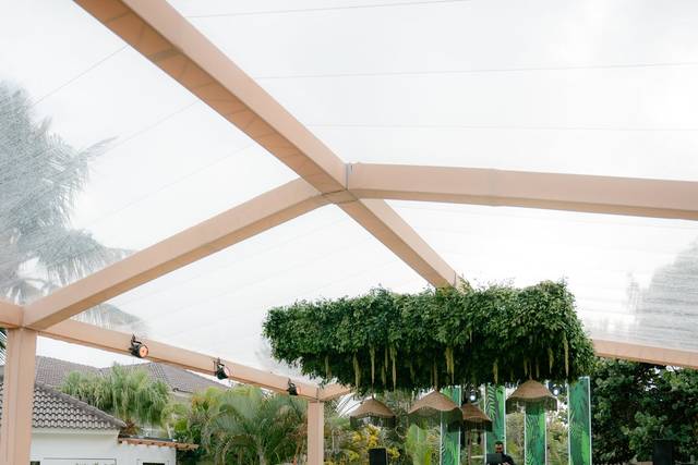 Luxury Garden Reception