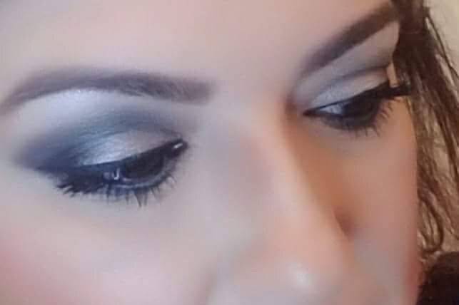 Eye makeup