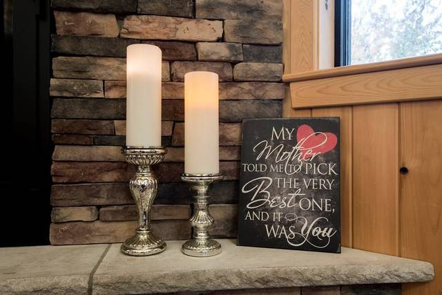 Rustic wedding decor