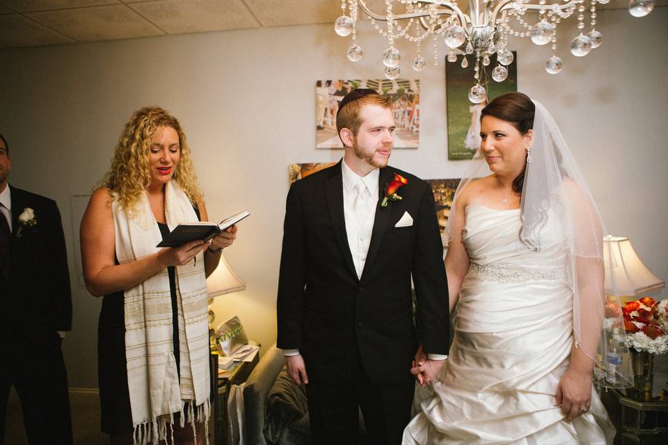 Signing the Kettubah