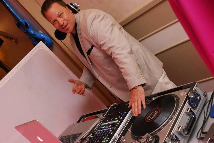 Dan Rachmelowitz as your DJ, seamless mixing, cutting edge top hits or go retro to the oldies.