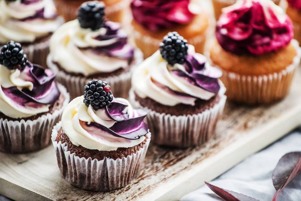 Mini Wedding Cakes!