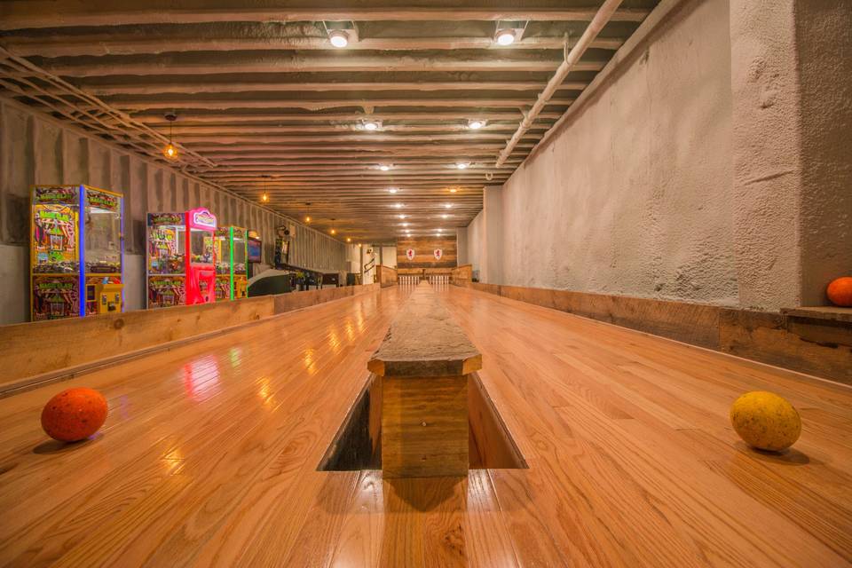 Candlepin bowling alleys