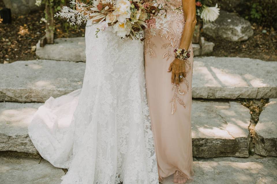 Boho arch with Mother of Bride