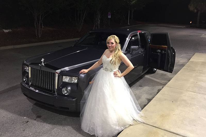 VIP Limo Service: Rolls Royce Phantom Stretch Limo