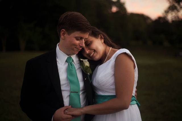 Green Feather Photography