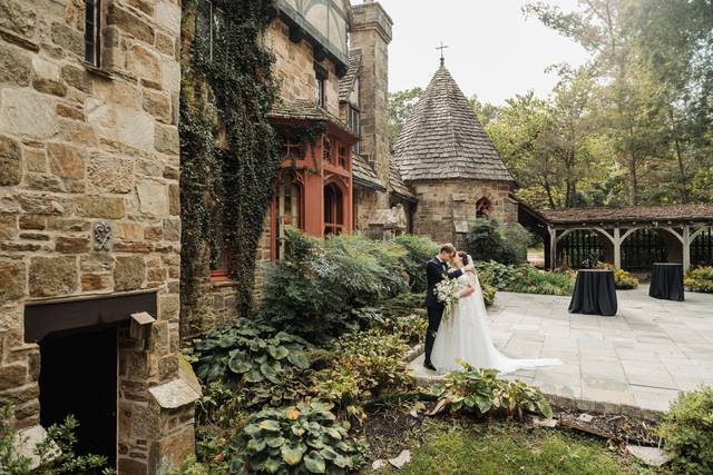 Wedding at Cloisters Castle