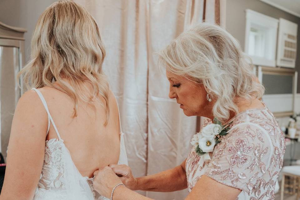 Chippewa Valley Wedding Crashe