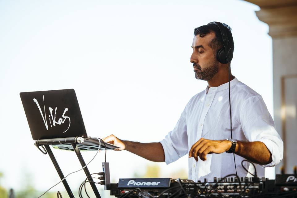 DJ Vikas