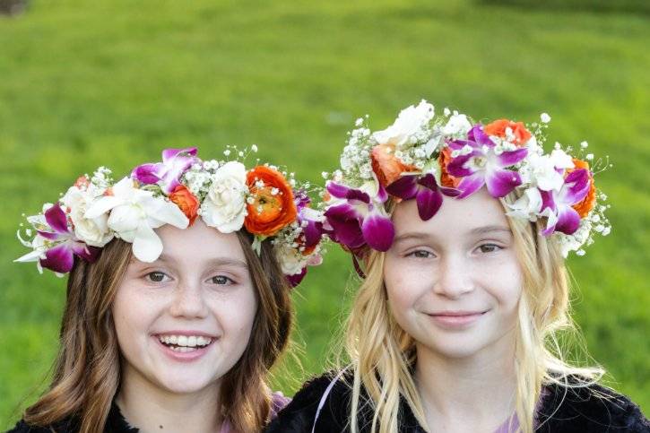 Flower girl crowns