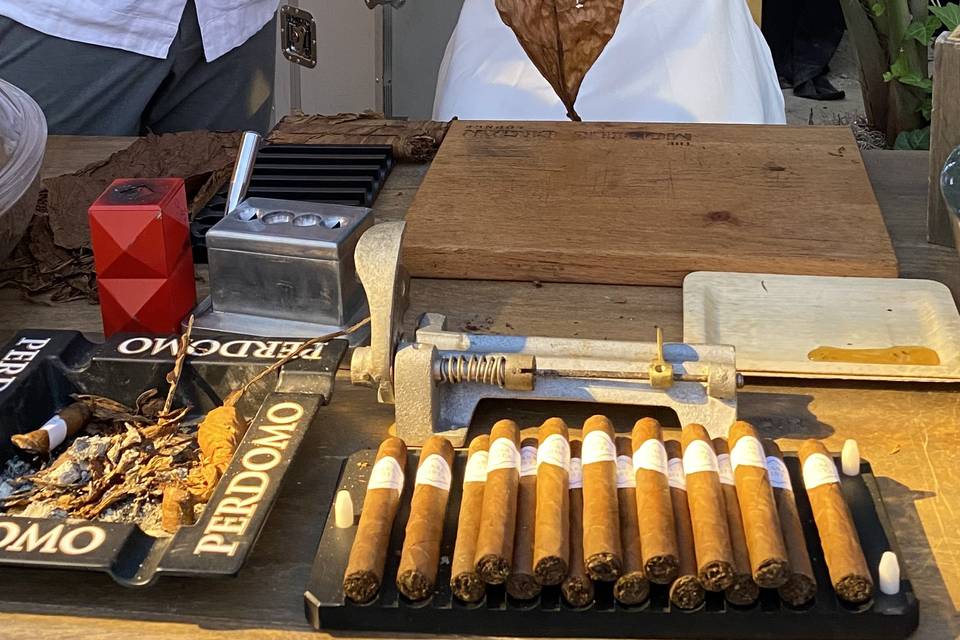 The Mobile Cigar Lounge