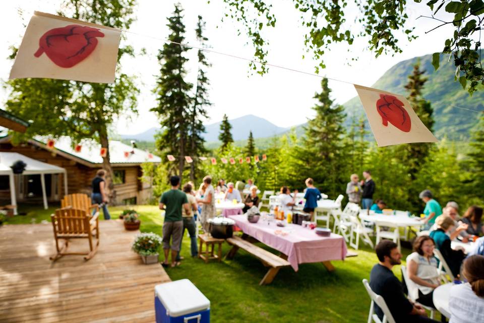 Alaska Heavenly Lodge front lawn reception site.