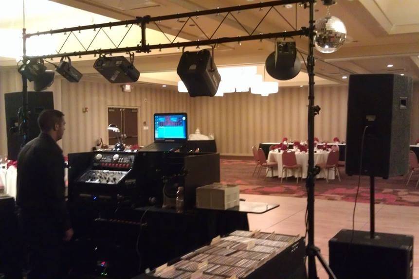 This was a wedding reception I did at Albuquerque Sheraton Airport. This was a fun party!