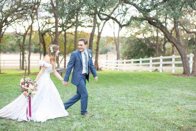 The 10 Best Barn Farm Wedding Venues in Georgetown TX WeddingWire