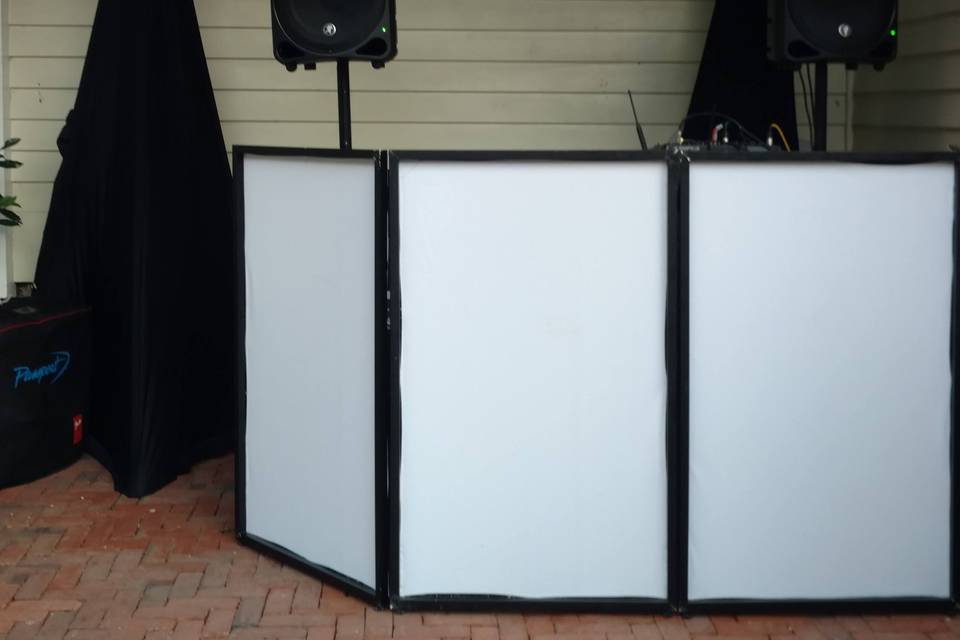 Full Lighting Covered Outdoor