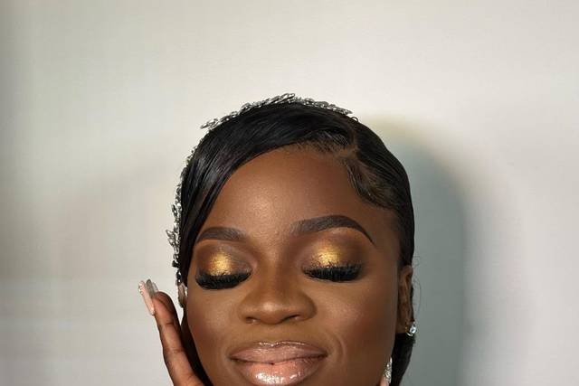 Becca’s Beautique LLC