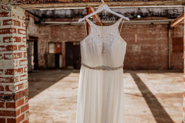 Wedding gown