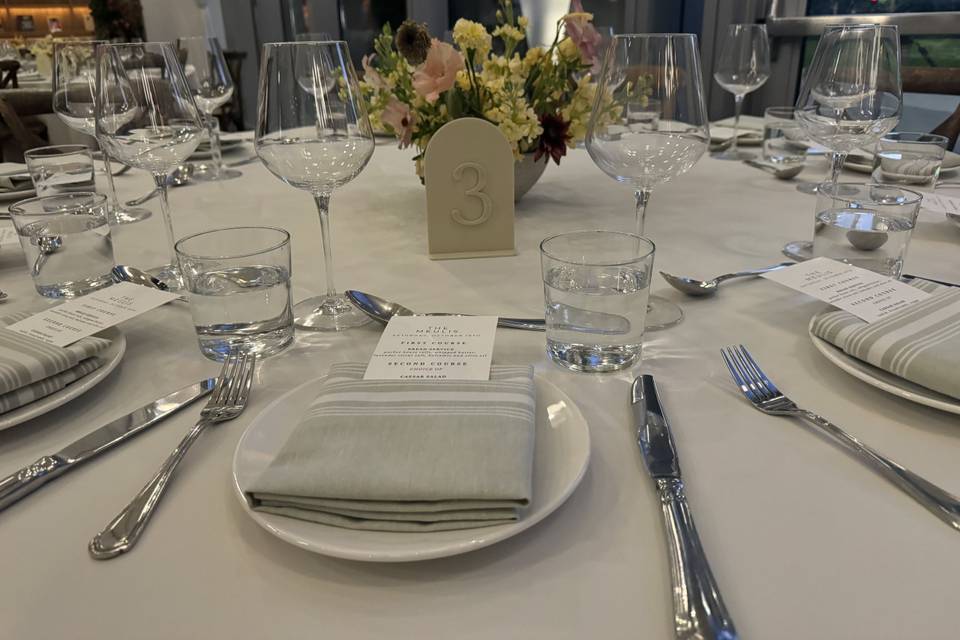 Table Setting | Round Tables