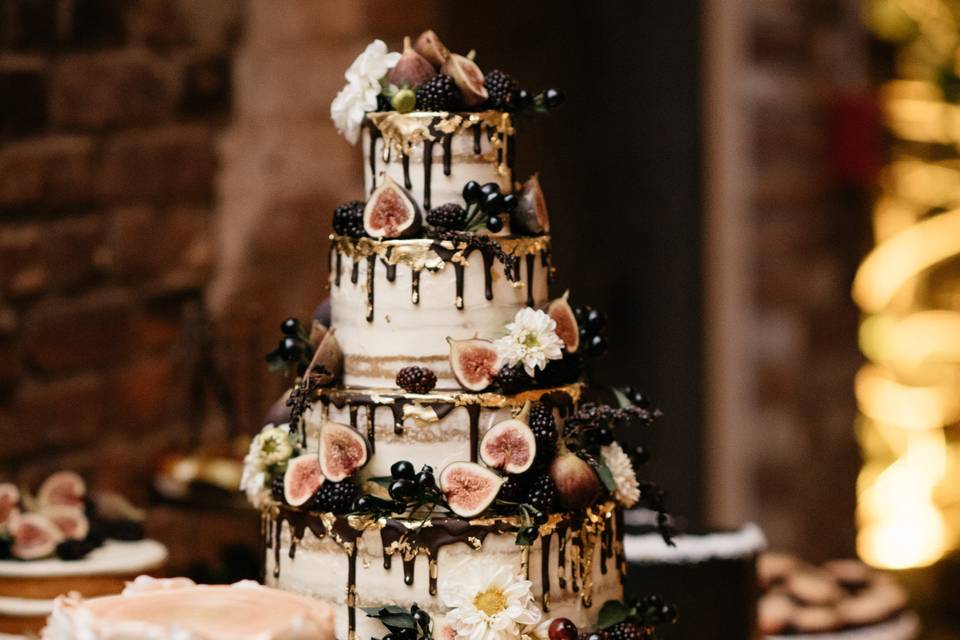 Dessert table with cakes