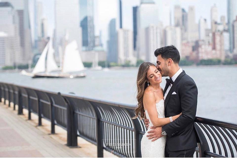 Kiss by the Hudson