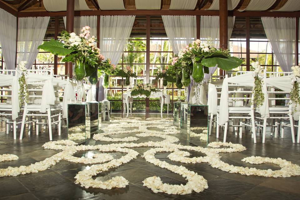 Indoor ceremony design