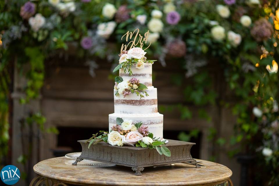 Garden Wedding Cake (nixphoto)