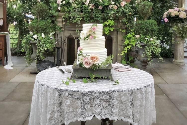 Garden wedding Cake (nixphoto)