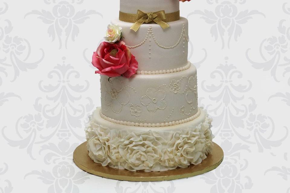 Elegant cake with flowers