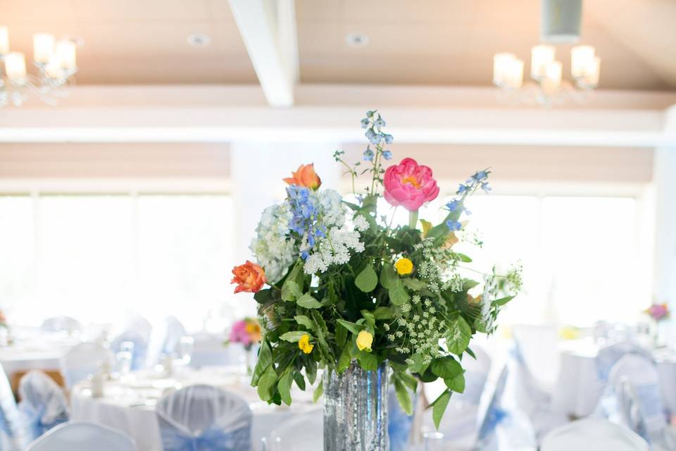 Table set-up with centerpiece