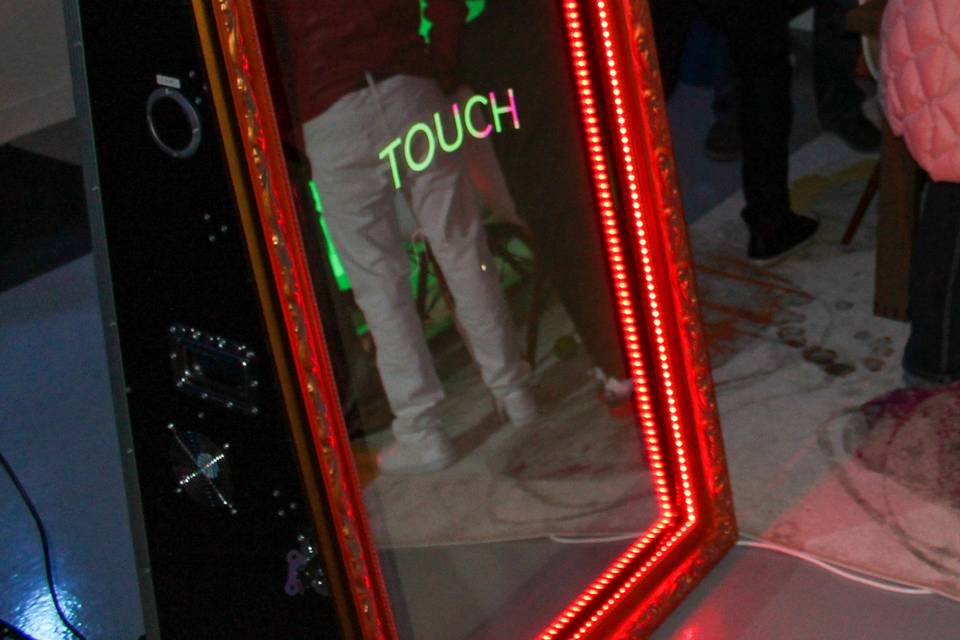 Sophisticated mirror booth